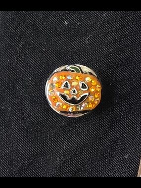 Magnolia & Vine Orange Crystal Pumpkin 18mm Snap for Women Jewelry